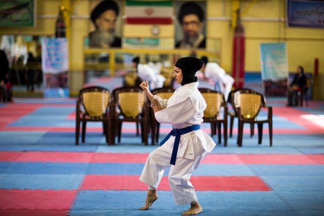 همایون حذف شد، حدیثه جمال برنز گرفت