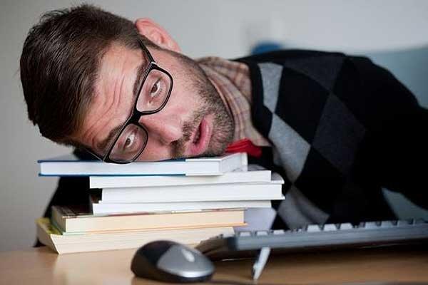 ساعت کاری بالا میزان بازدهی را کاهش می دهد ساعت کاری بالا میزان بازدهی را کاهش می دهد