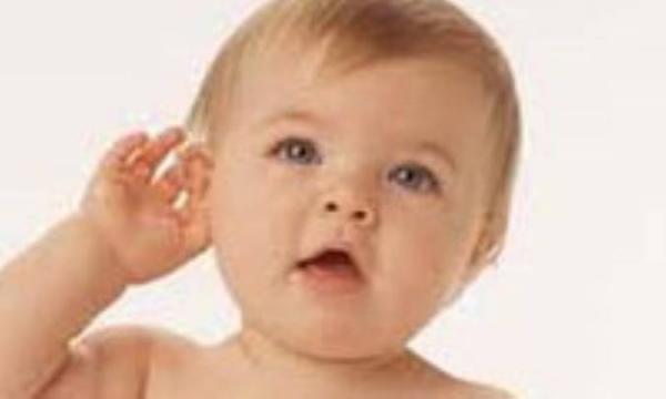 بچه های کم شنوا بد حرف می زنند بچه های کم شنوا بد حرف می زنند