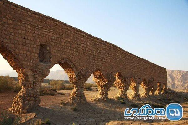بخش بیشتری از پل تاریخی آبرسان ویران شد بخش بیشتری از پل تاریخی آبرسان ویران شد