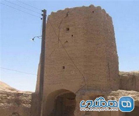 برج قلعه اسجیل یکی از بهترین دیدنی های چناران است برج قلعه اسجیل یکی از برترین دیدنی های چناران است